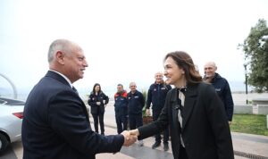 karsiyaka-belediyesi-arama-kurtarma-ekibi-hayat-kurtaracak.jpg