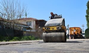 kartepede-es-zamanli-yol-calismasi.jpg