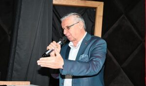 kemer-belediyesinden-ogrenciler-icin-kariyer-gunleri.jpg