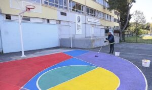 konakta-renkli-dokunus-okul-bahcelerine-de-geldi.jpg