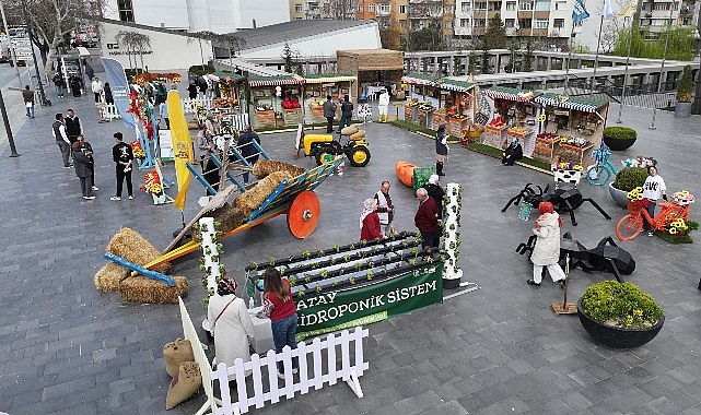 konya-buyuksehirin-tarim-haftasina-ozel-hazirladigi-stantlar-ilgi-goruyor.jpg