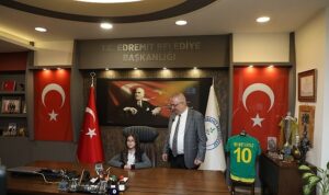 kucuk-bireyler-buyuk-fikirler-edremit-cocuk-meclisi-toplandi.jpg