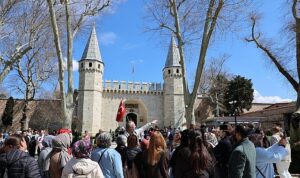 kucukcekmecede-kultur-ve-sanat-gezileri-devam-ediyor.jpg