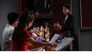 kulturlerarasi-kopru-okanda-kuruldu-nanjing-universitesi-ulusal-orkestrasi-sahnedeydi.jpg