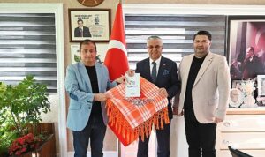 kumluca-belediye-meclis-uyelerinden-baskan-topalogluna-ziyaret.jpg