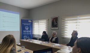 maltepe-belediyesinden-muhtarlara-toplumsal-cinsiyet-esitligi-semineri.jpg