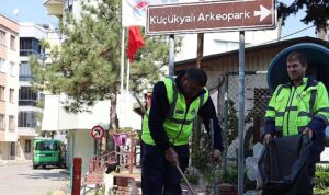 maltepede-bahar-temizligi-bu-kez-cinar-mahallesinde.jpg