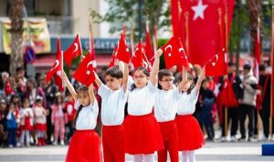 narliderede-23-nisan-coskusu-doyasiya-yasandi.jpg