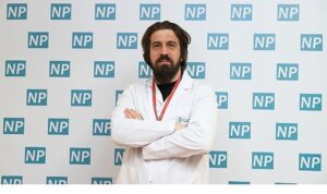 narsisizmin-kokeni-cocuklukta-sekilleniyor.jpg