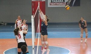 ogretmen-melahat-aksoy-sosyal-bilimler-lisesi-sampiyonluk-yolunda.jpg