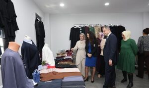 osmekte-ureten-kadinlar-emeklerini-sergiledi.jpg