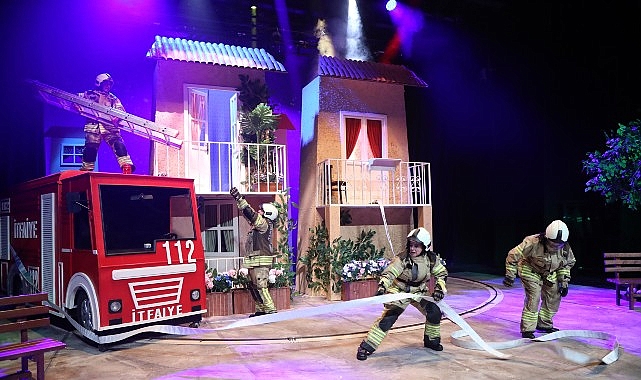 sehir-tiyatrolari-kahraman-itfaiyecilerin-hikayesini-itfaiyecinin-sirri-oyunuyla-anlatiyor.jpg