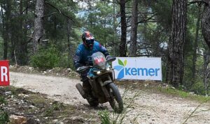 sky-adventure-motosiklet-yarislari-kemerde-basladi.jpg