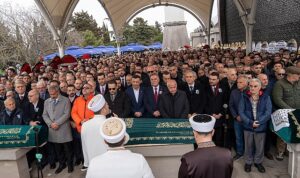 uskudar-belediye-baskani-sinem-dedetasin-aci-gunu-ibrahim-serhan-son-yolculuguna-ugurlandi.jpg