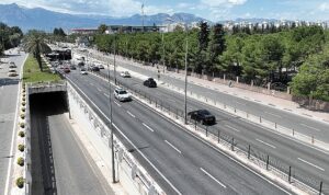 yuzuncu-yil-bulvarinda-asfaltlama-calismasi-tamamlandi.jpg