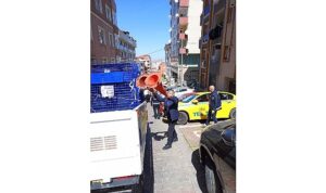 zumrutevler-ve-findikli-mahallelerinde-kaldirim-ve-yol-isgalleri-kaldirildi.jpg