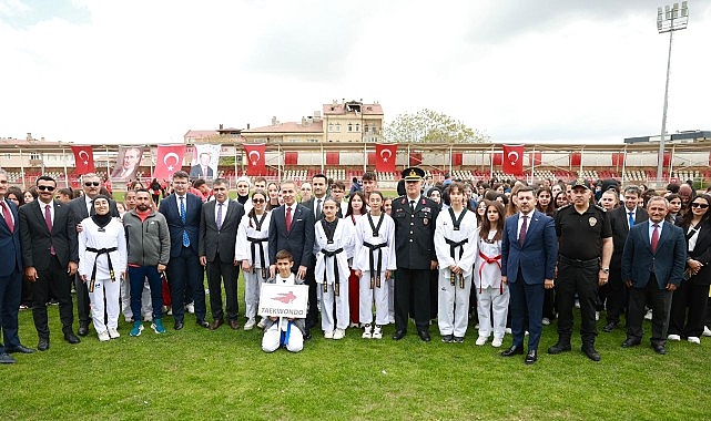 19-mayis-genclik-ve-spor-bayrami-nevsehirde-coskuyla-kutlandi.jpg