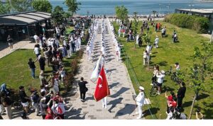 19-mayis-ruhu-kadikoy-sokaklarinda.jpg