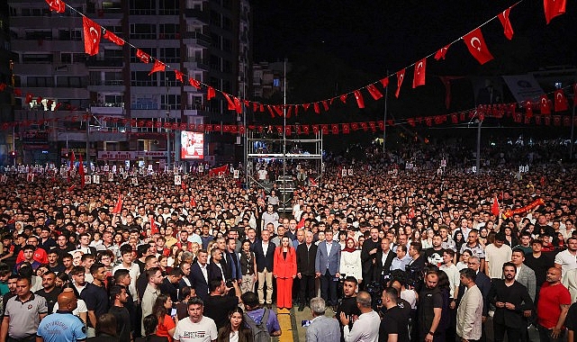antalya-buyuksehir-belediyesinden-coskulu-19-mayis-kutlamasi.jpg