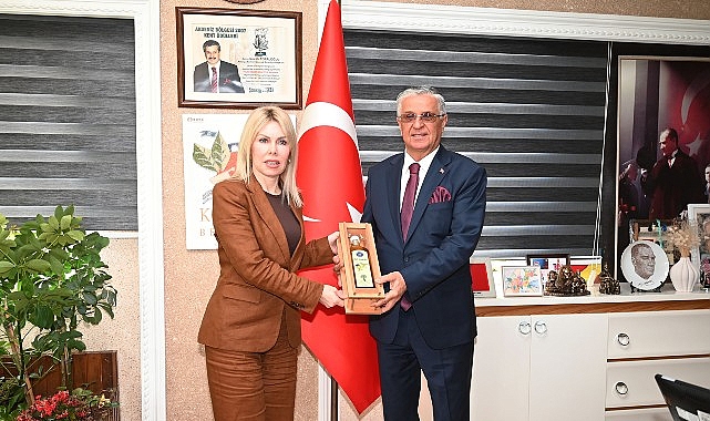 au-rektoru-ozkan-kemer-belediyesinde.jpg