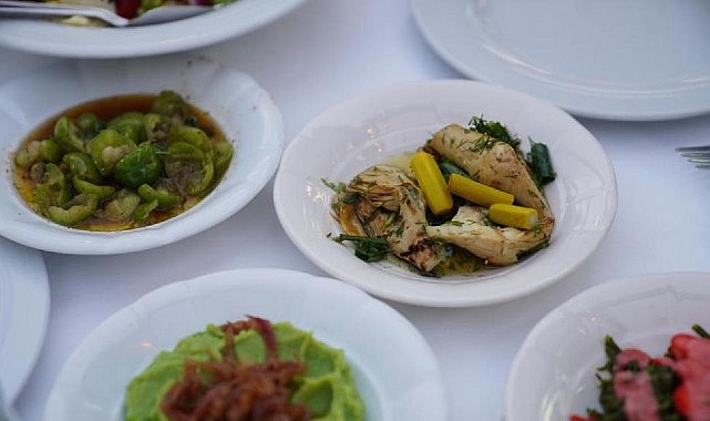ayvalik-gastrofest-kapilarini-ikinci-kez-aciyor.jpg