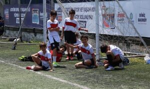 bakirkoyde-19-mayis-coskusu-basladi.jpg
