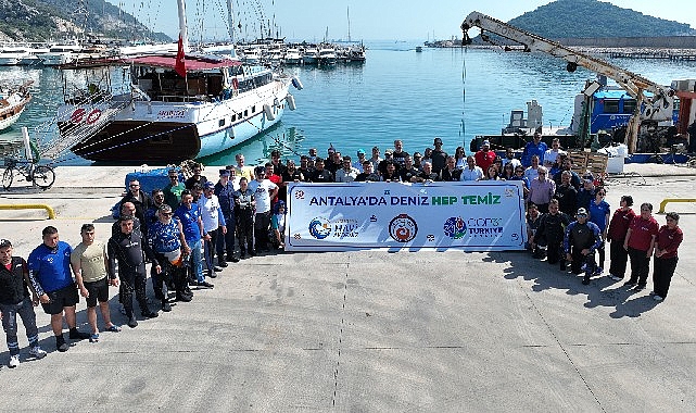 balikci-barinaginda-deniz-dip-temizligi.jpg