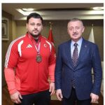 baskan-buyukakin-guresten-iki-onemli-ismi-agirladi.jpg