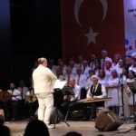 baskan-cercioglu-sevilen-sarkilari-aydinlilar-ile-bulusturdu.jpg