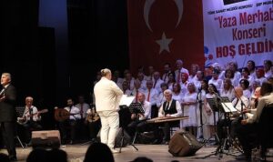 baskan-cercioglu-sevilen-sarkilari-aydinlilar-ile-bulusturdu.jpg