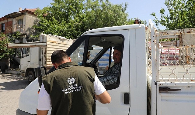 baskan-cercioglundan-didimde-kucuk-ureticilere-yem-destegi.jpg