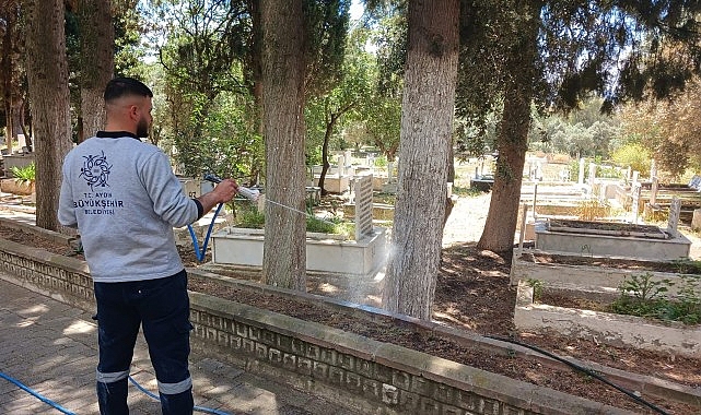 baskan-cercioglundan-mezarliklarda-kurban-bayrami-oncesi-temizlik-calismasi.jpg