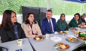baskan-gorkem-duman-bes-cayi-na-konuk-oldu.jpg