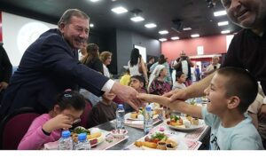 baskan-topuz-ozel-bireylerle-milas-belediyesi-tarafindan-duzenlenen-kahvaltida-bulustu.jpg