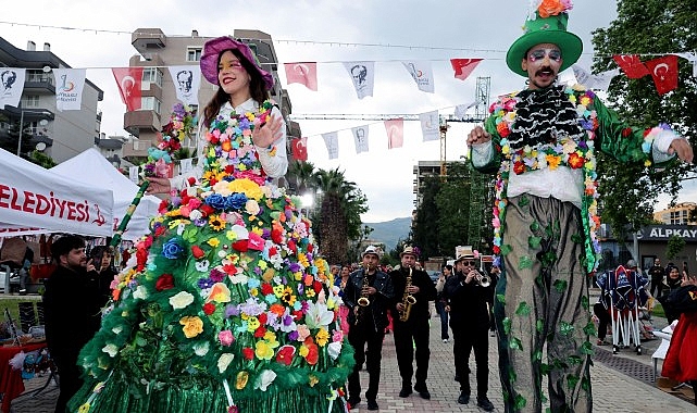 bayraklida-hidirellez-coskusu-yasandi.jpg