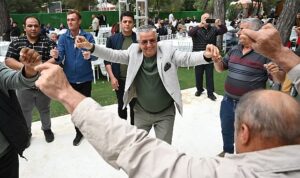 belediye-emekcileri-icin-1-mayis-etkinligi.jpg