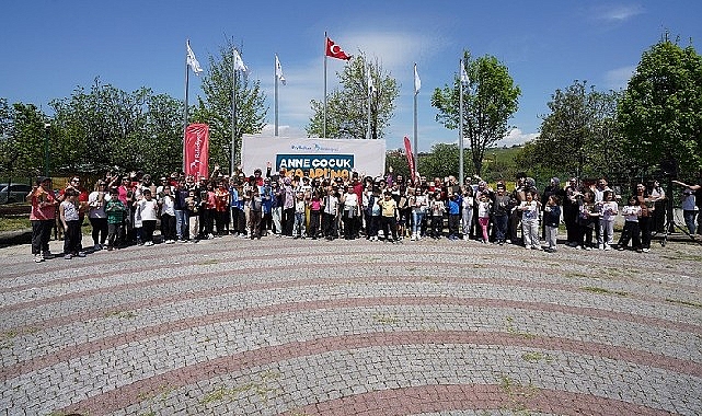 beylikduzunde-anneler-gunu-etkinliklerle-kutlandi.jpg