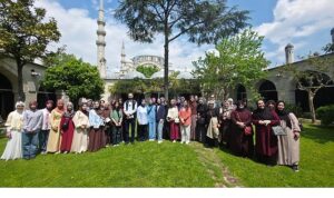 bu-proje-hem-okutuyor-hem-gezdiriyor.jpg