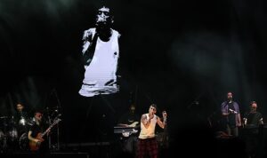 bursa-kahve-festivalinin-ikinci-gununde-can-bonomo-ruzgari-esti.jpg