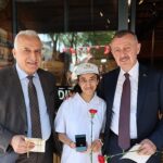 buyukakin-ilk-is-gununde-de-yanlarindaydi-iyi-ki-varsiniz.jpg