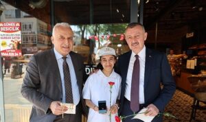 buyukakin-ilk-is-gununde-de-yanlarindaydi-iyi-ki-varsiniz.jpg