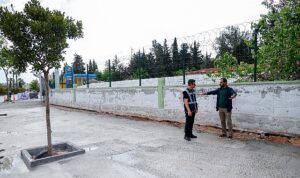 buyuksehirden-mevlana-caddesi-ve-100-yil-bulvari-arasinda-kaldirim-ve-peyzaj-calismasi.jpg