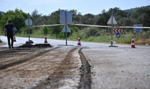 buyuksumbuller-ortakoy-yolunda-sicak-asfalt-mesaisi-18-mayisa-kadar-kapali.jpg