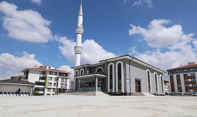 camilerde-kapsamli-cevre-duzenleme-calismasi.jpg