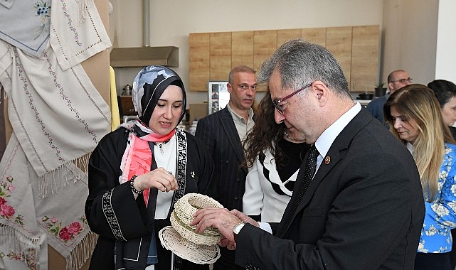 demirtasta-osmek-kursiyerlerinin-el-emegi-sergilendi.jpg