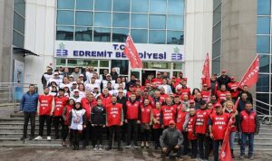 edremitte-1-mayis-coskuyla-kutlandi.jpg