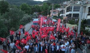 edremitte-19-mayis-coskusu.jpg