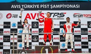 formula-1-pistinde-en-hizli-turlar-seda-kacandan.jpg