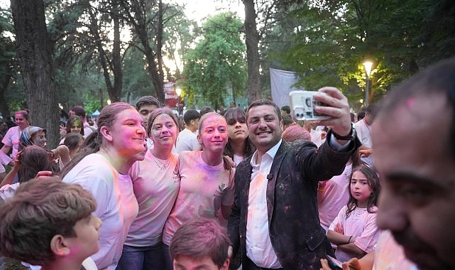 genclik-bayrami-torbalida-coskuyla-kutlandi.jpg