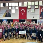 inegol-belediyesi-halk-danslari-bolge-finallerinde-3te-3-yapti.jpg